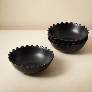 23oz 4pk Stoneware Pointed Sun Salad
Bowls Black -Opalhouse Jungalow